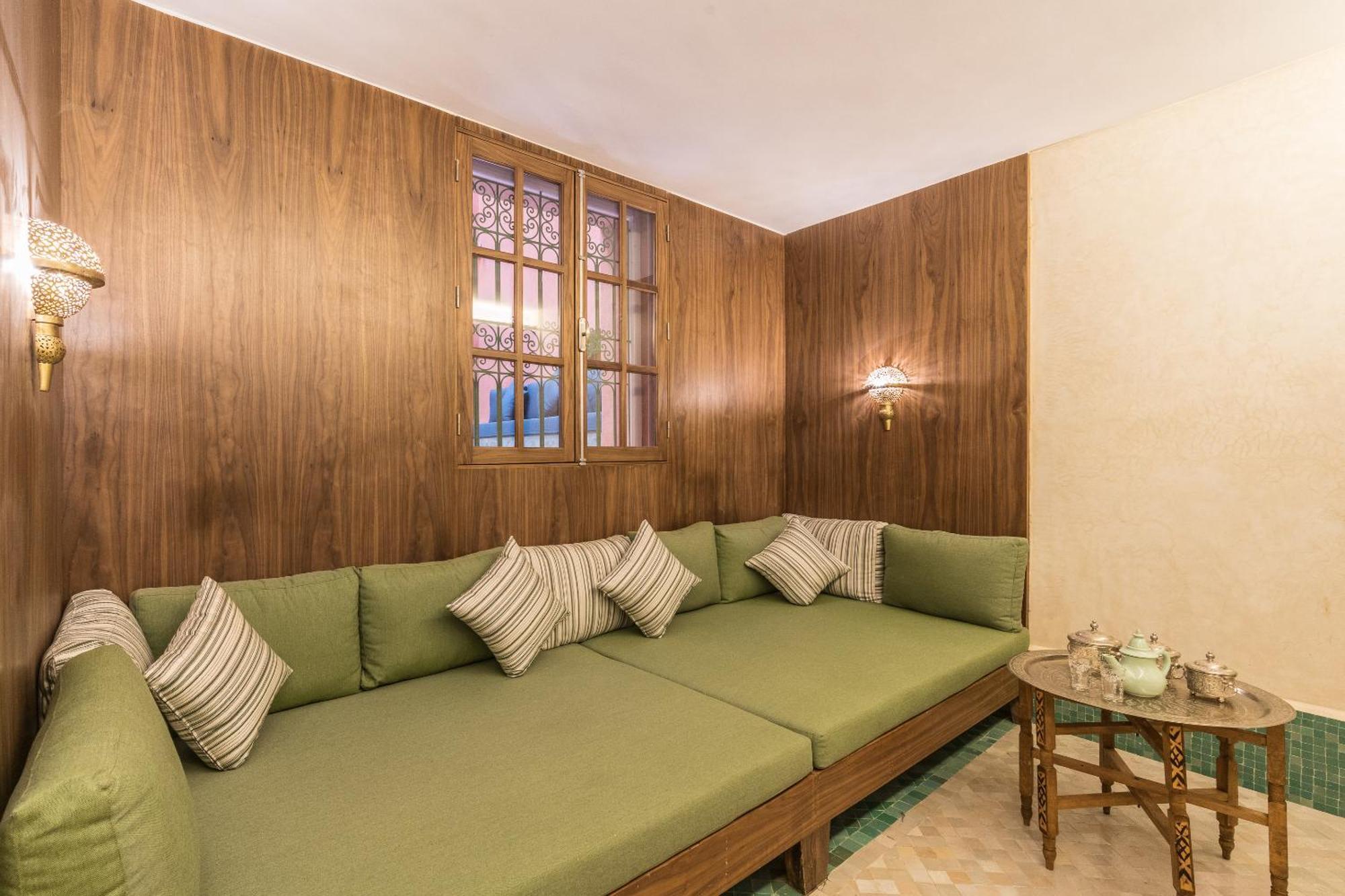 Medina Aparthotel 2*